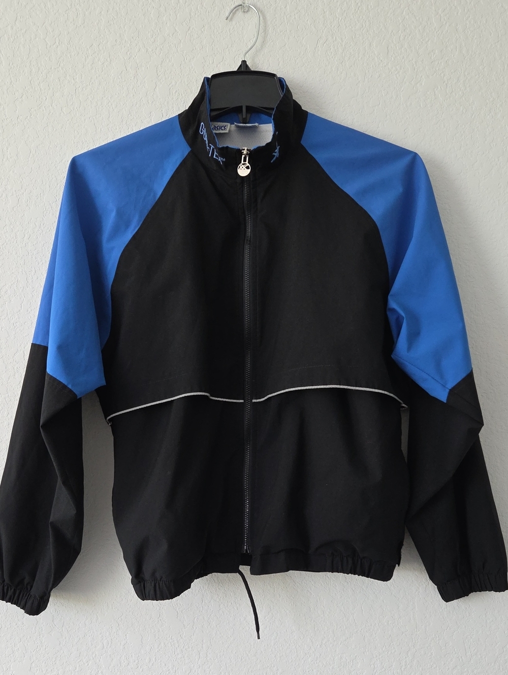 Vintage Asics Black and Blue Womens Windbreaker Jacket Waterproof All Weather Md